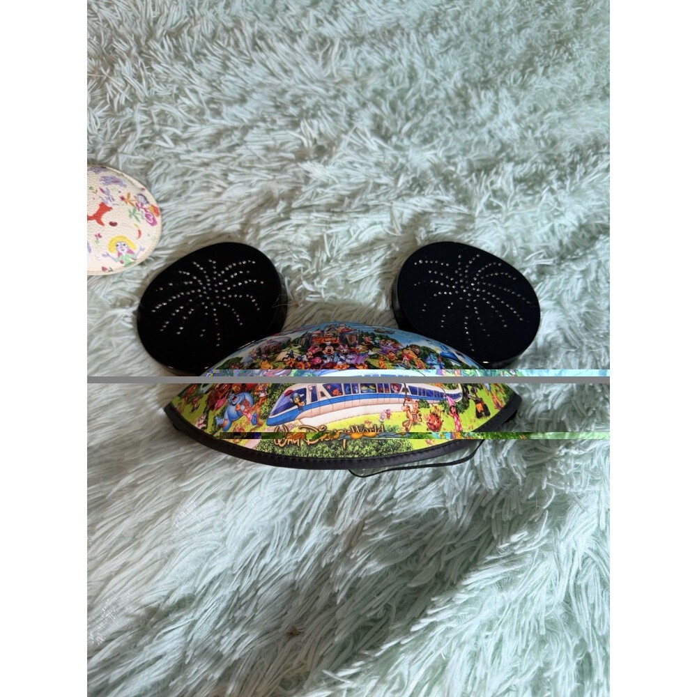 DISNEY SOUVENIR PARKS BATTERY OPERATED GLOWING MULTI-COLOR MICKEY MOUSE EARS HAT
